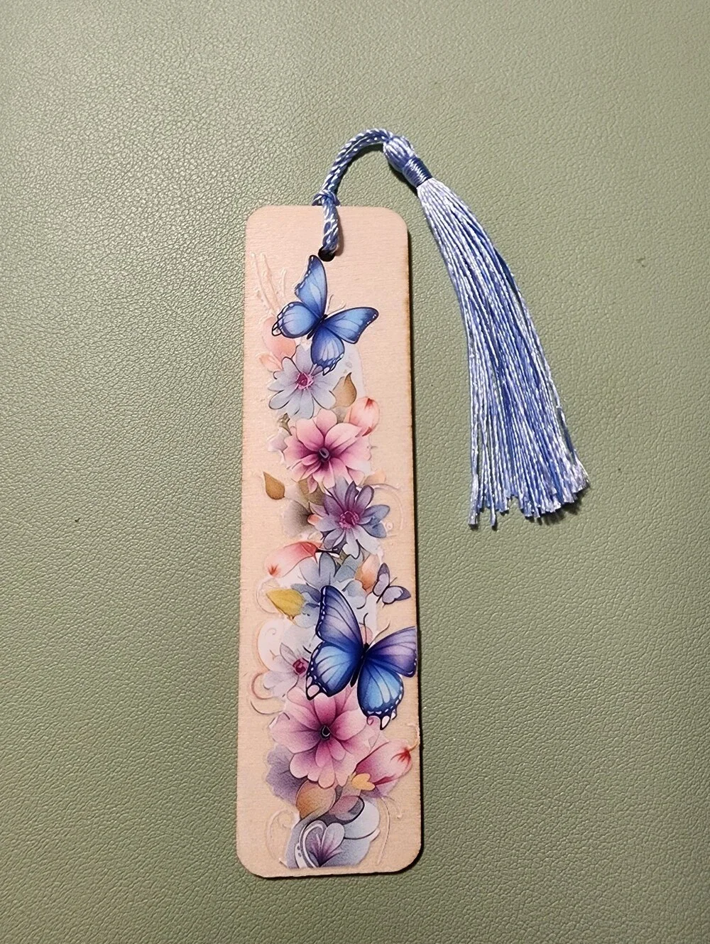 MamaHen decorative bookmark